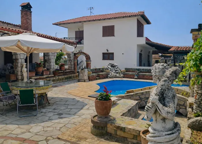 Saltos - Peaceful Poolside Retreat * Nea Tenedhos
