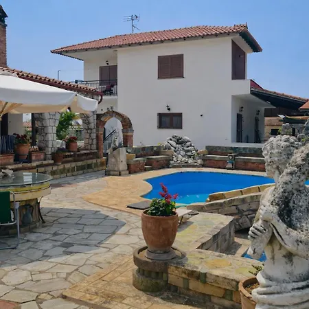 Saltos - Peaceful Poolside Retreat * Nea Tenedhos