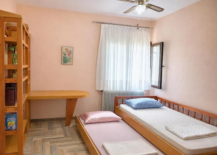 别墅 Saltos - Peaceful Poolside Retreat *